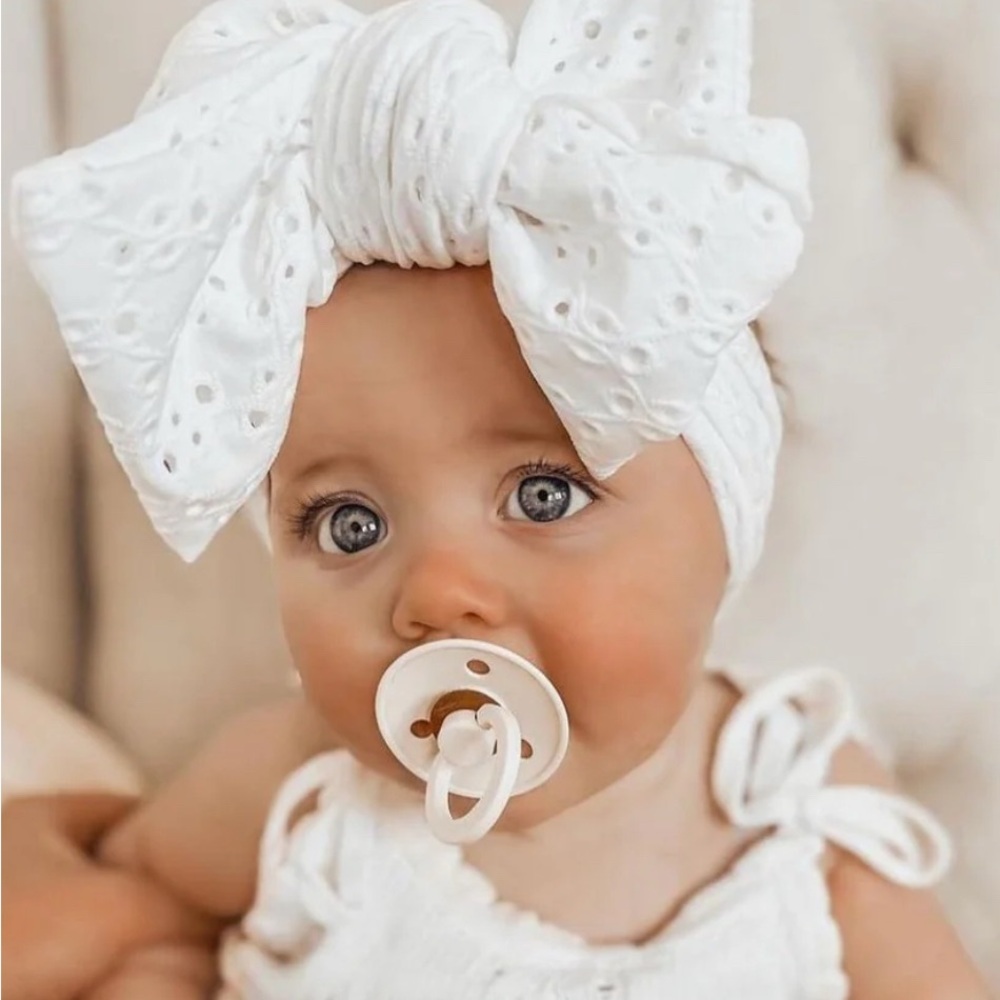 Little And Fern - Bambi Eyelet Oversized Topknot | White LIKE NEW